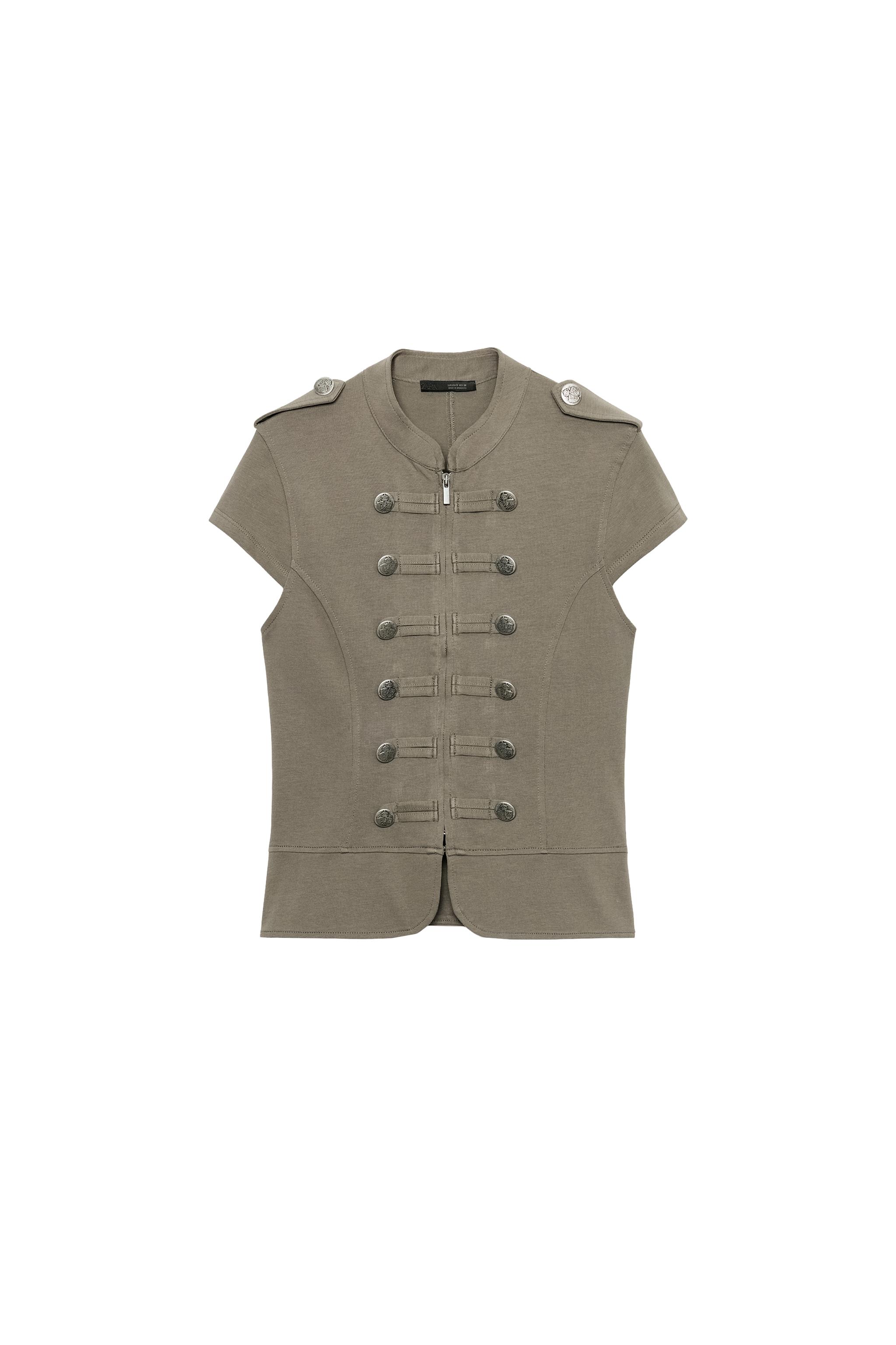 Buttoned zip vest