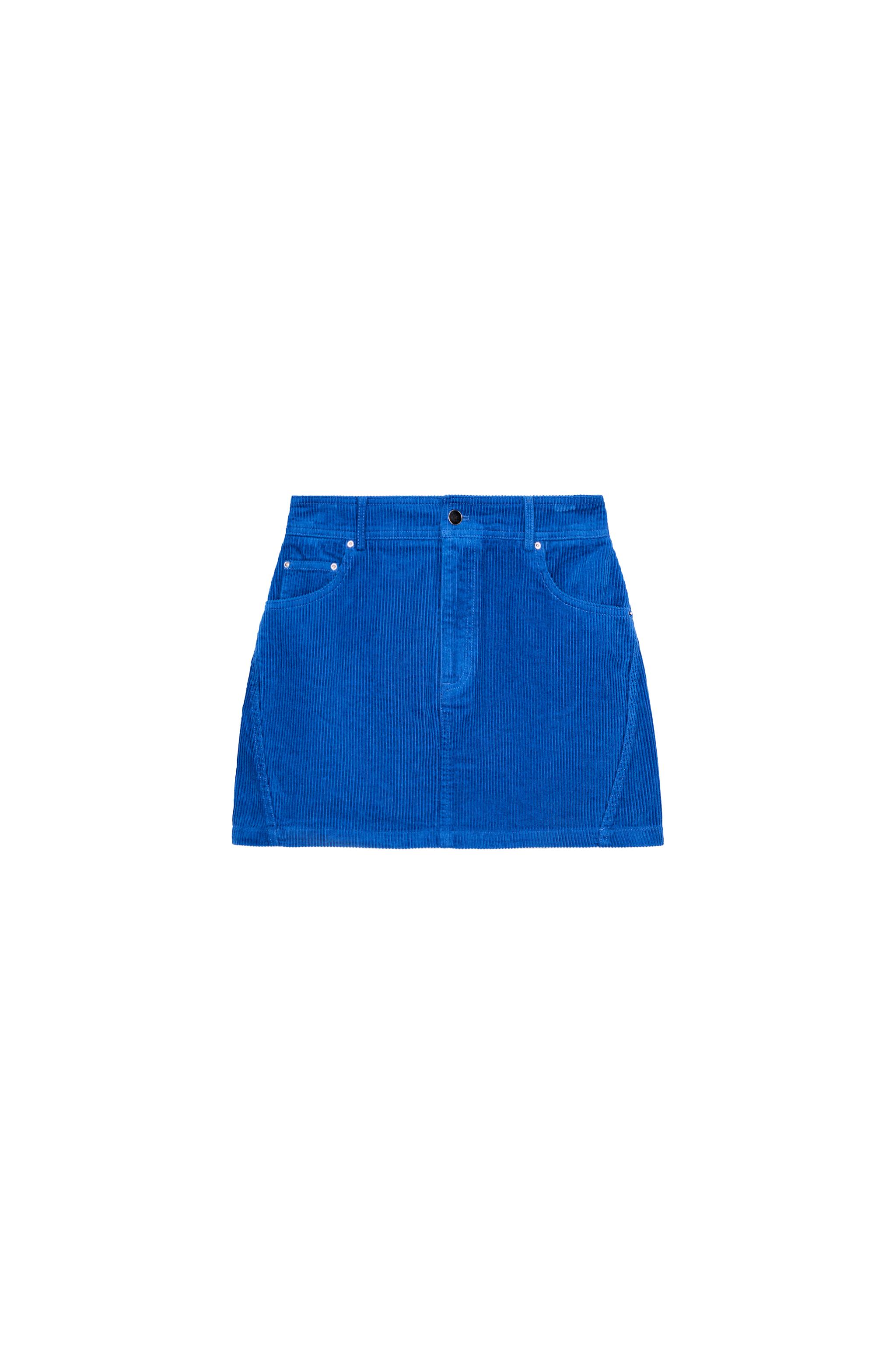 Short velvet skirt