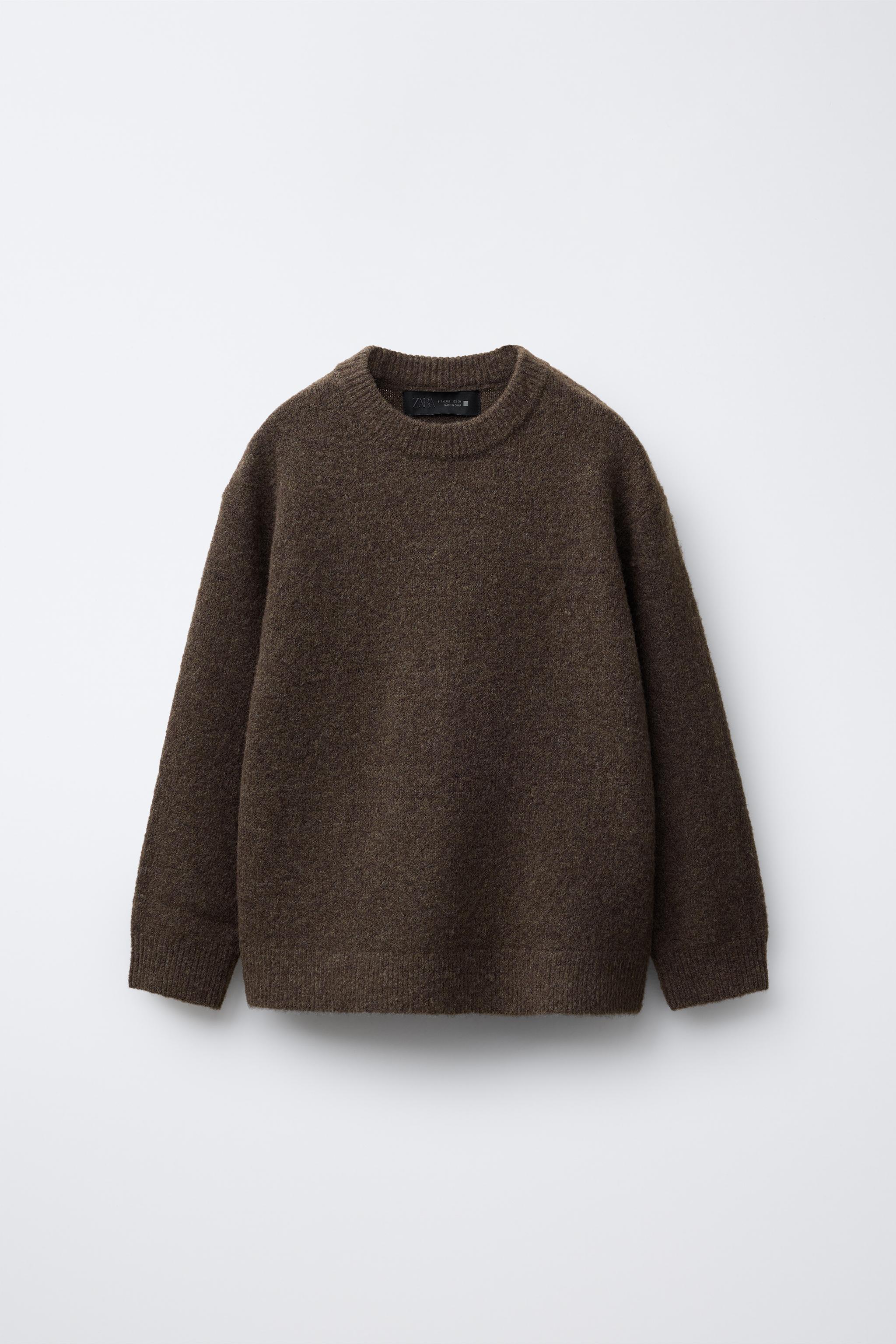 Wool knit sweater