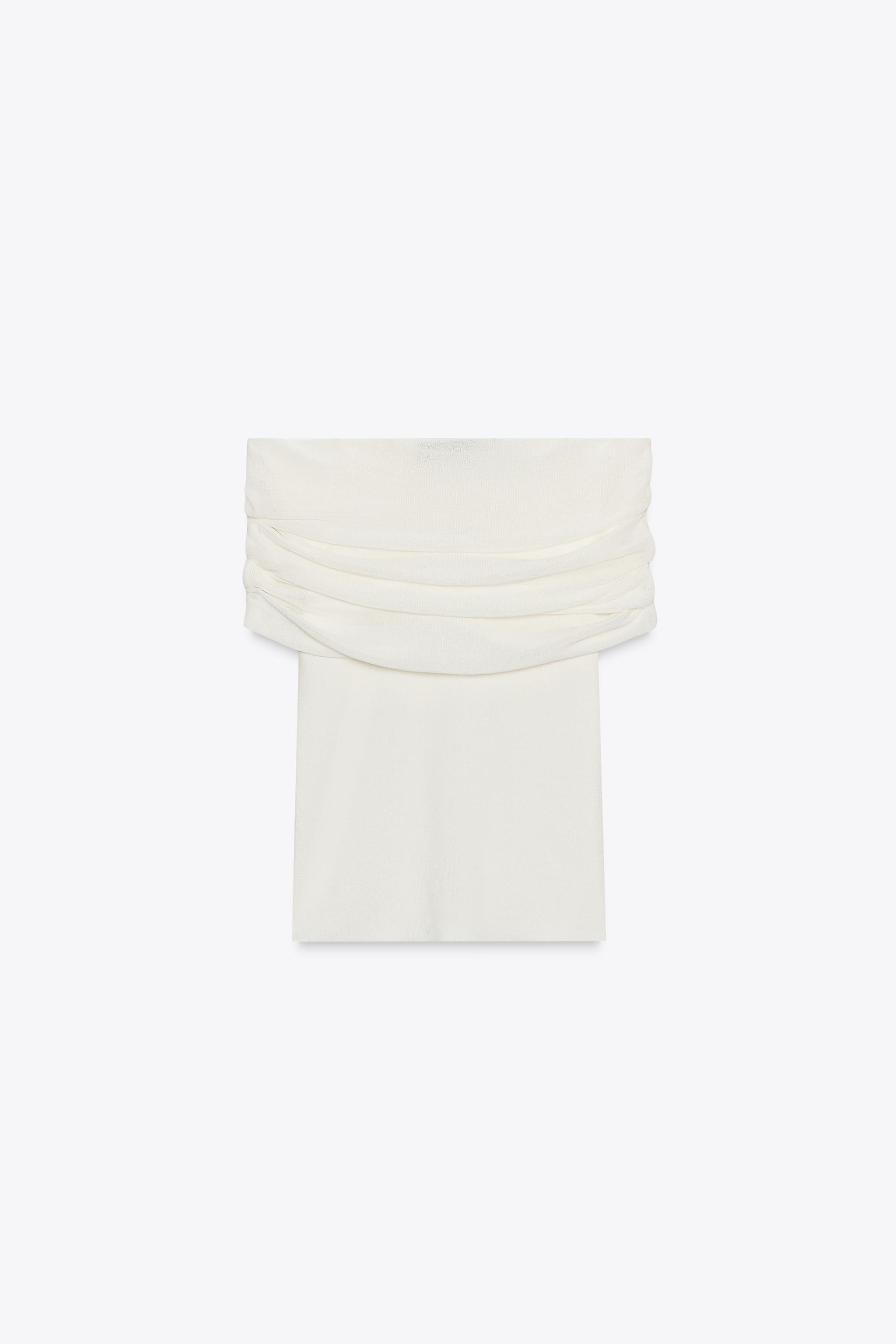 Off-shoulder knitted top