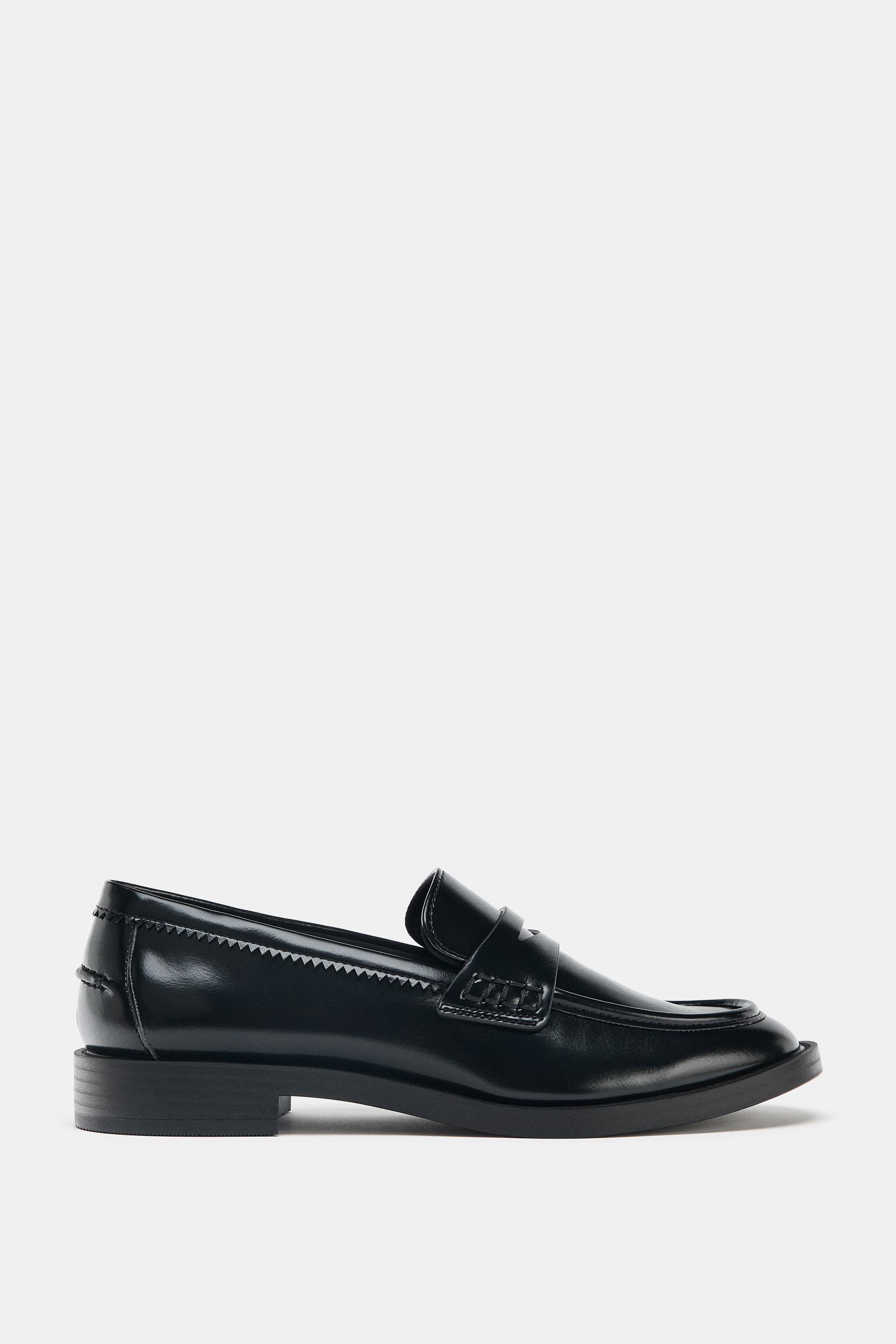 Moccasin shoes