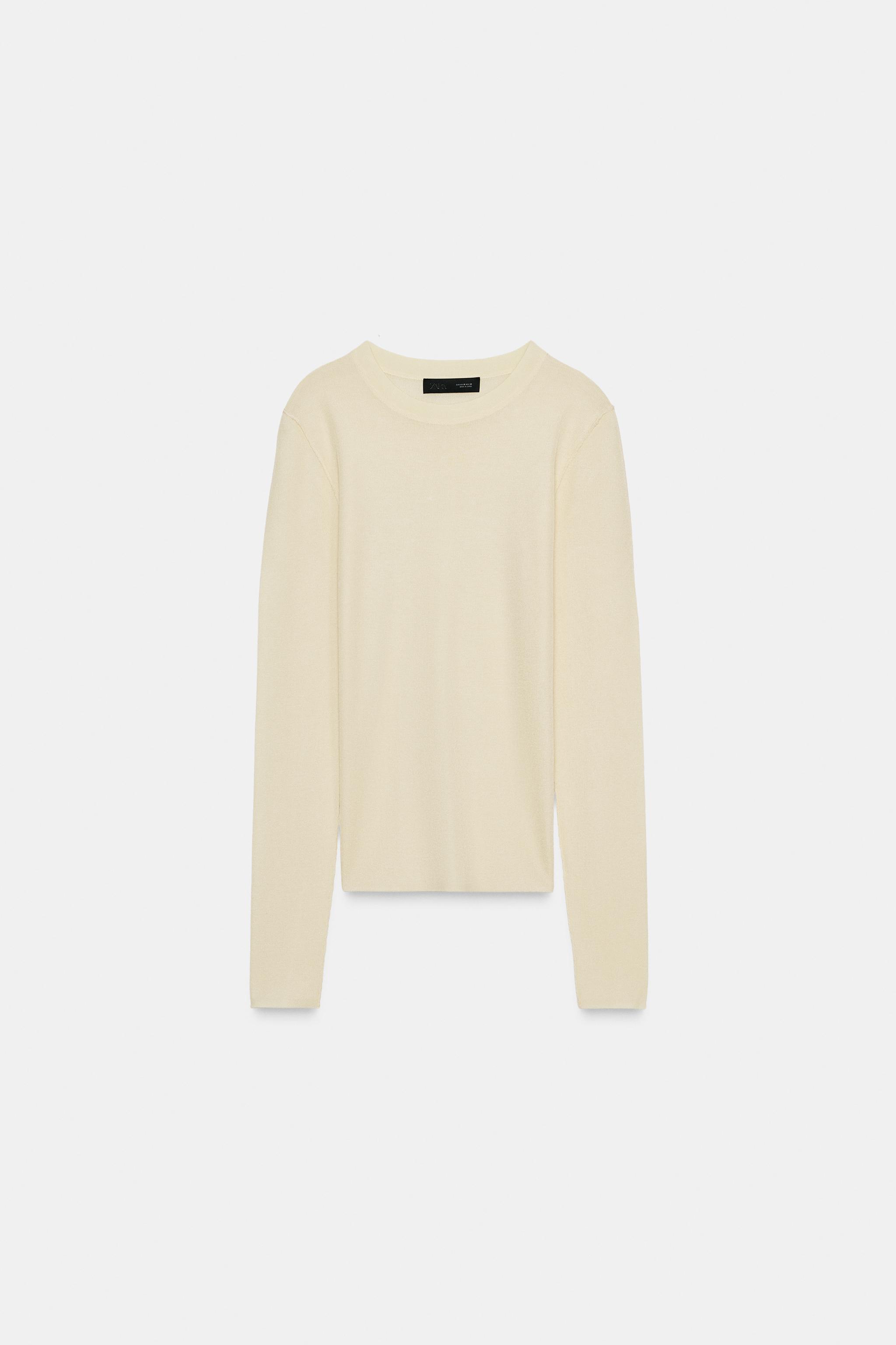 Extra-fine knit top