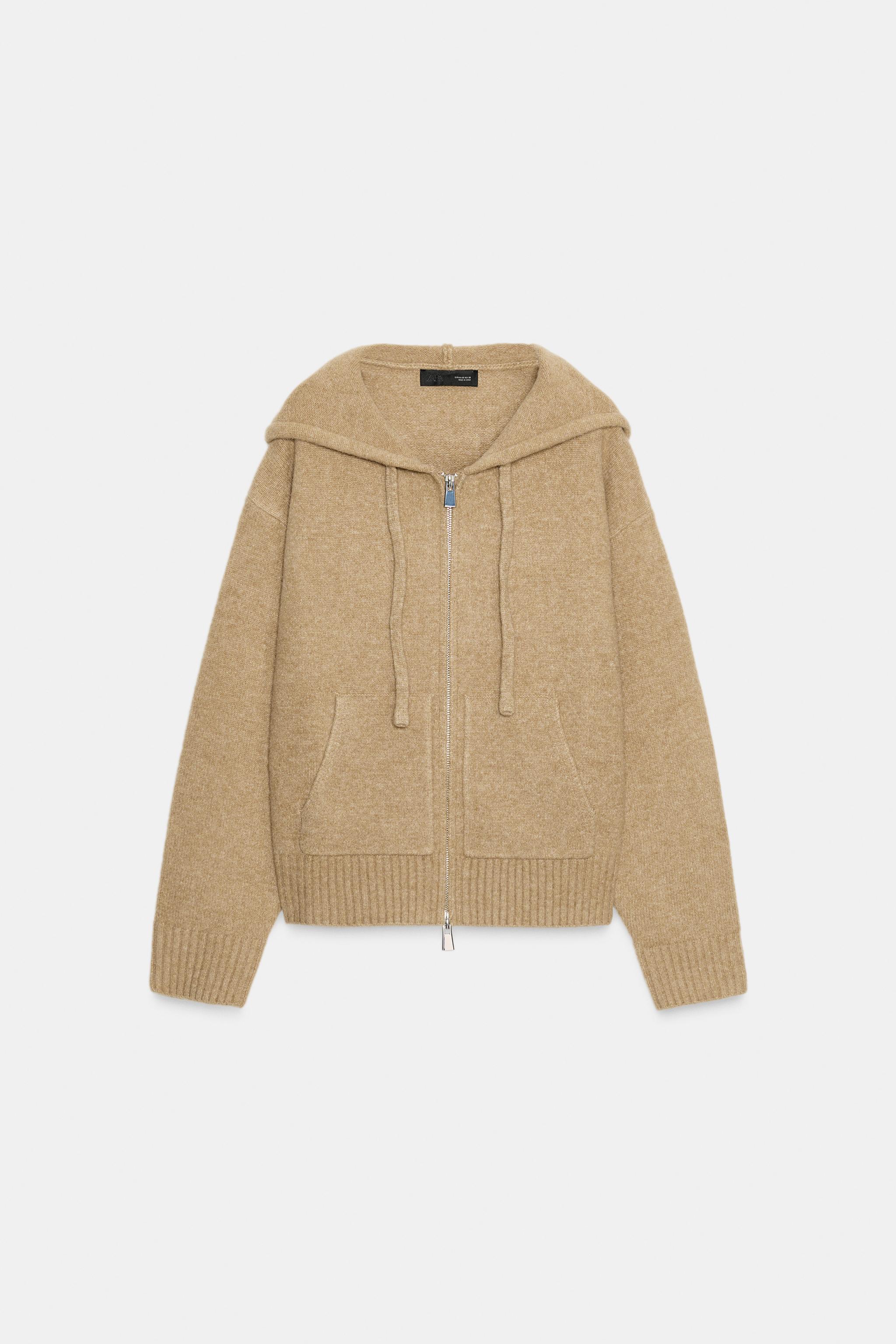 Knitted hoodie