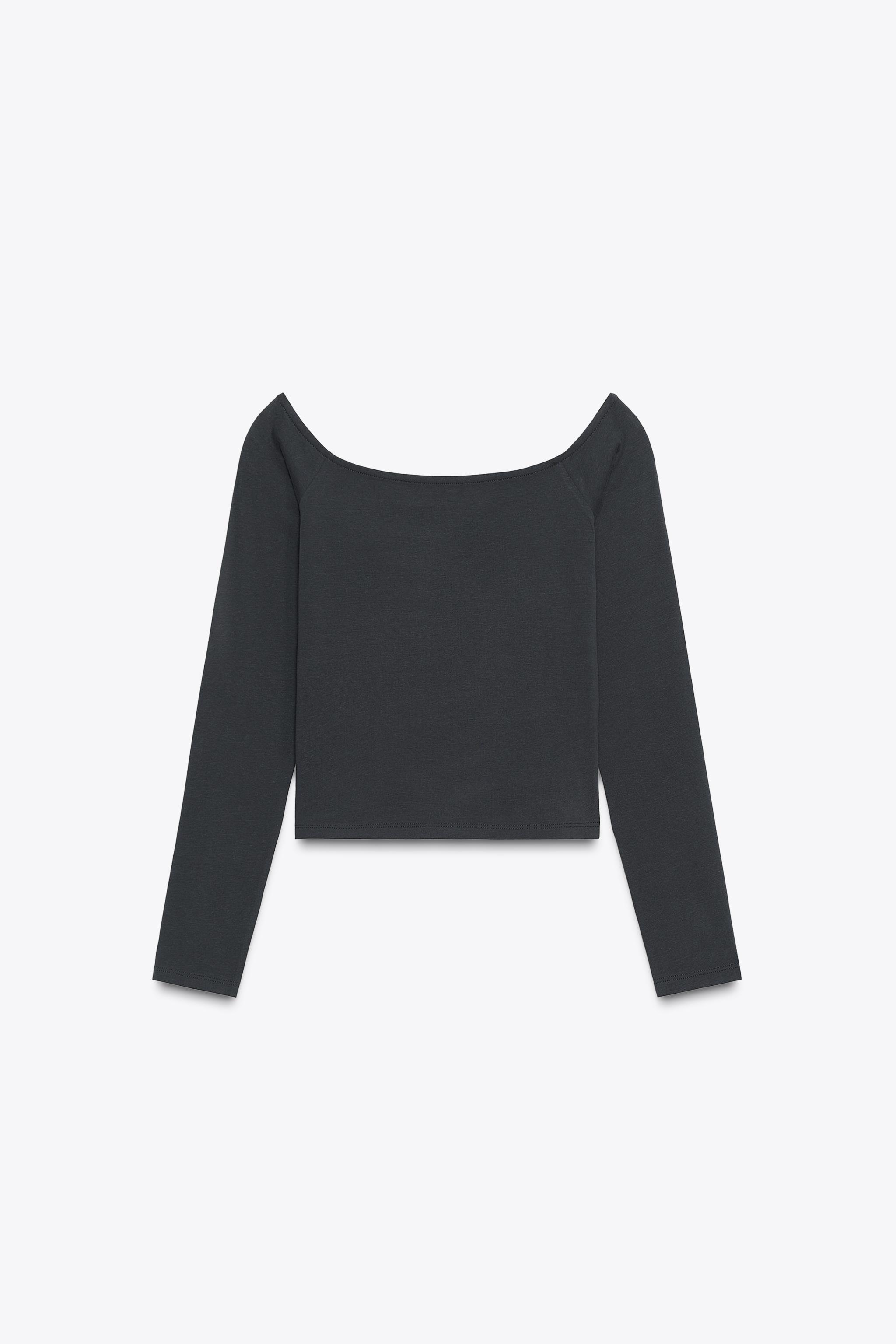 Off-shoulder T-shirt