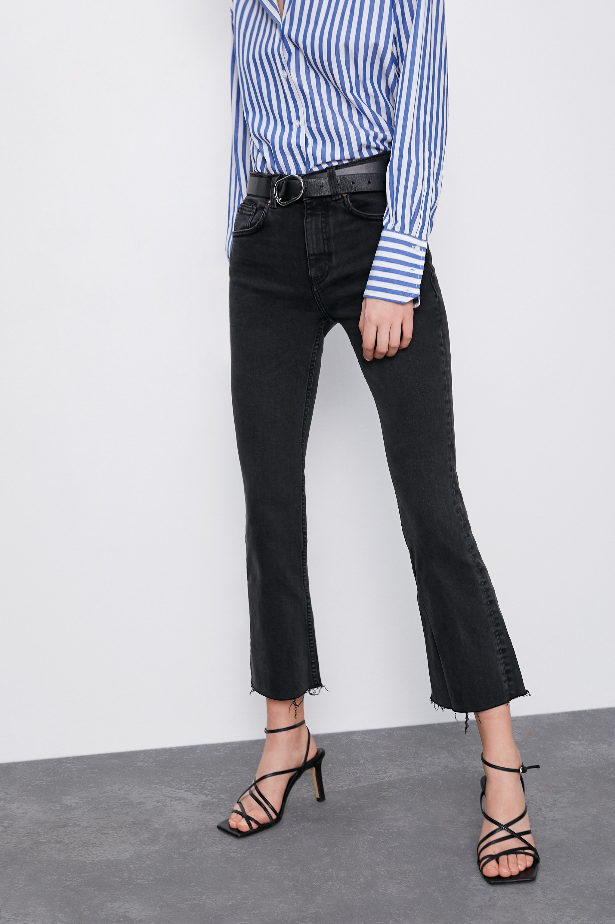 CROPPED FLARE MID-RISE JEANS | ZARA South Africa