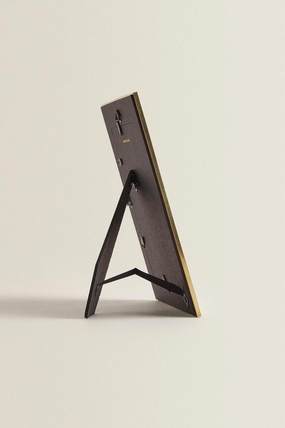 THIN METAL FRAME ZARA United Kingdom