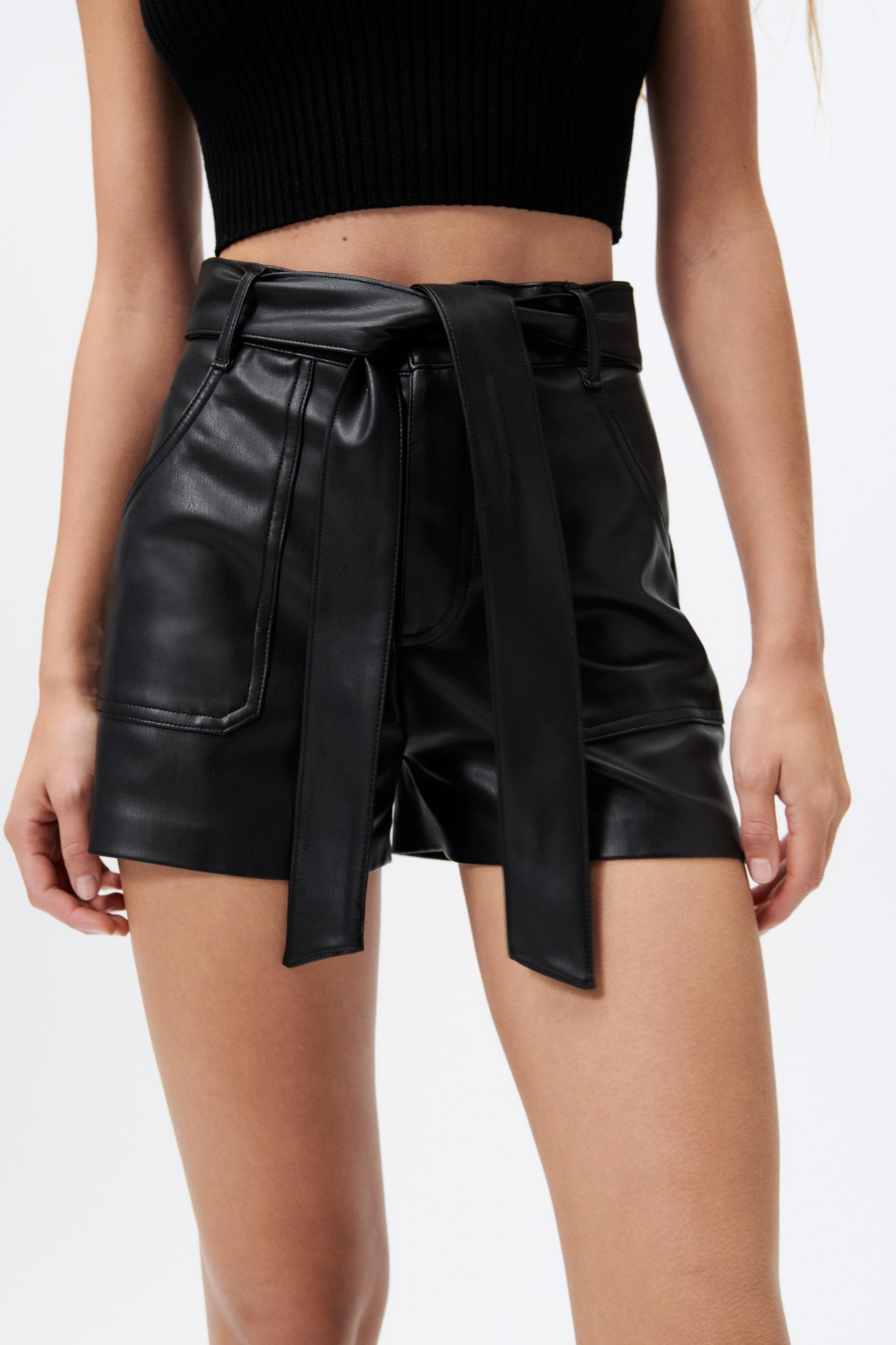 Zara бермуды кожаные