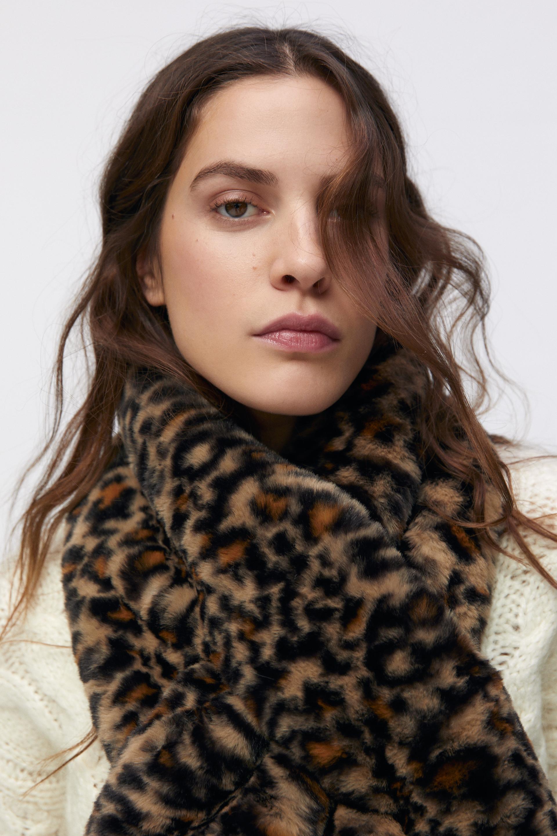 Zara FAUX FUR STOLE - 123854065-051-3