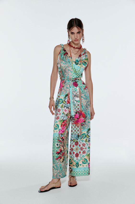 KIRKYAMA DESENLİ TULUM ZARA Türkiye / Turkey KIRKYAMA DESENLİ TULUM ZARA Türkiye / Turkey