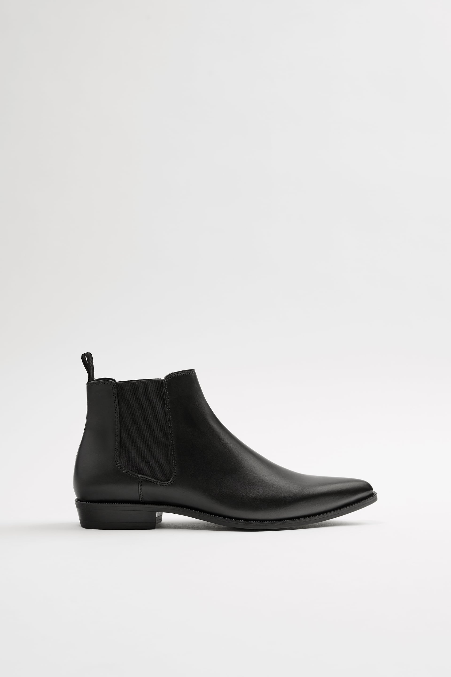 Zara CHELSEA BOOTS WITH POINTED TOE - 125068377-040-