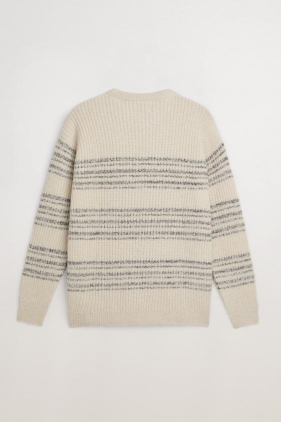 PULL STRUCTURÃ? Ã? RAYURES | ZARA International pull a rayure zara