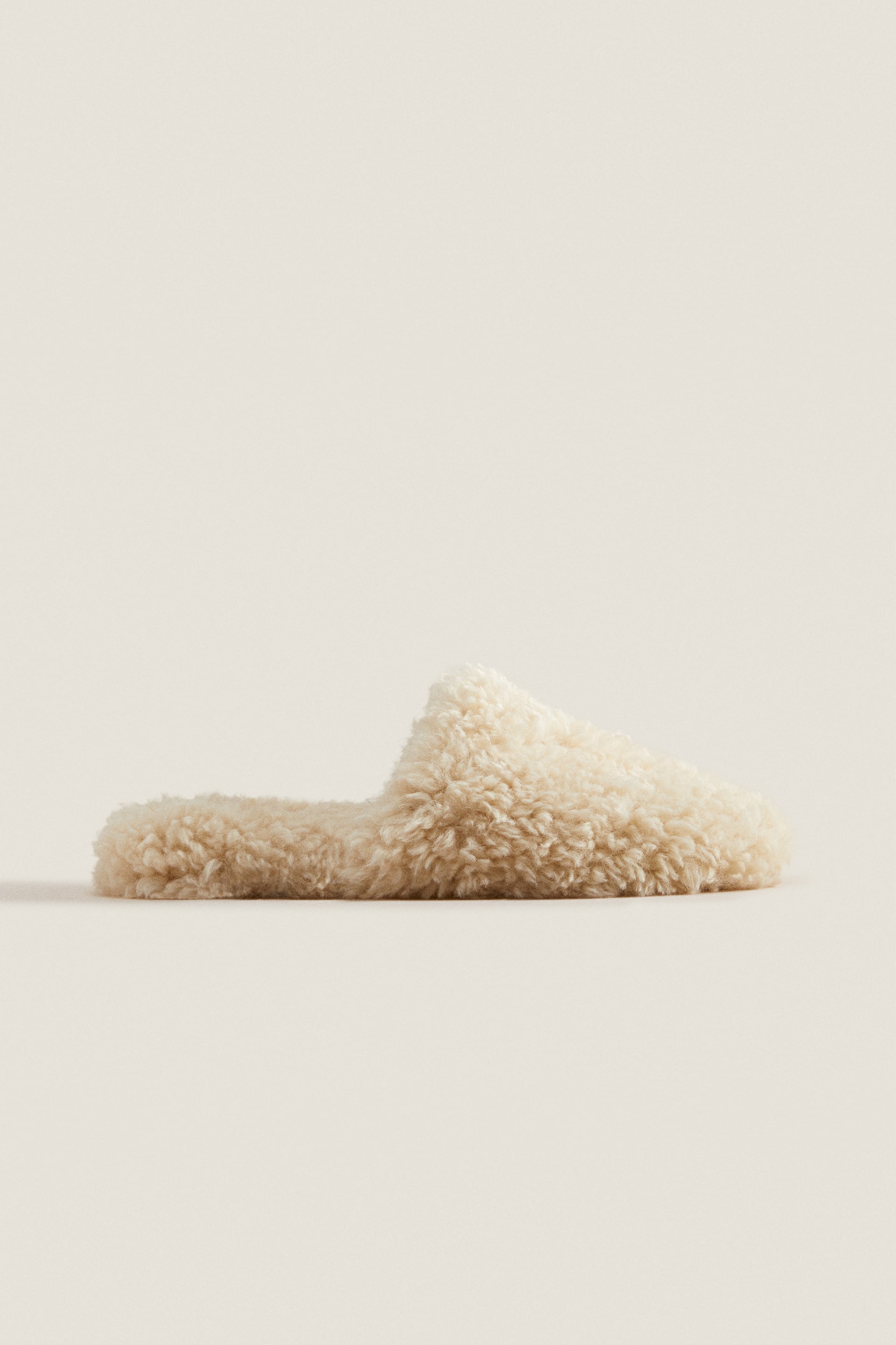 kandalló Conquer Öszvér faux fur slippers szoros fehérje lehetőség