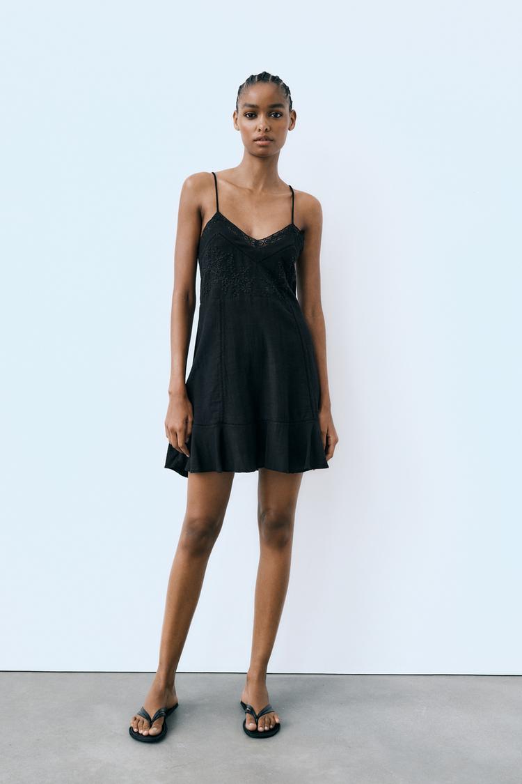 SHORT LINEN BLEND DRESS WITH EMBROIDERY