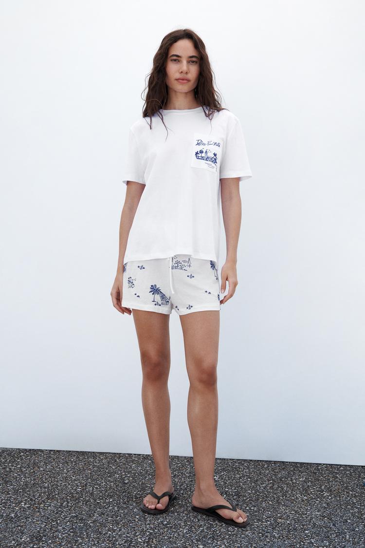 T-SHIRT WITH EMBROIDERED POCKET