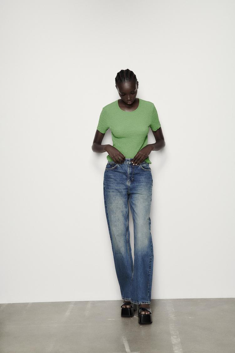 TEXTURED T-SHIRT