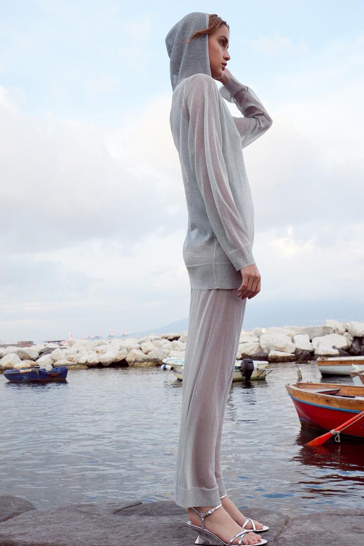 METALLIC THREAD KNIT SWEATER