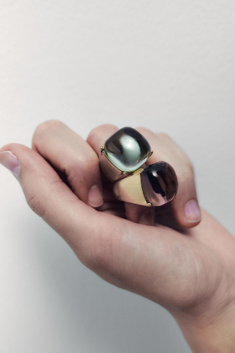 PACK OF RESIN RINGS