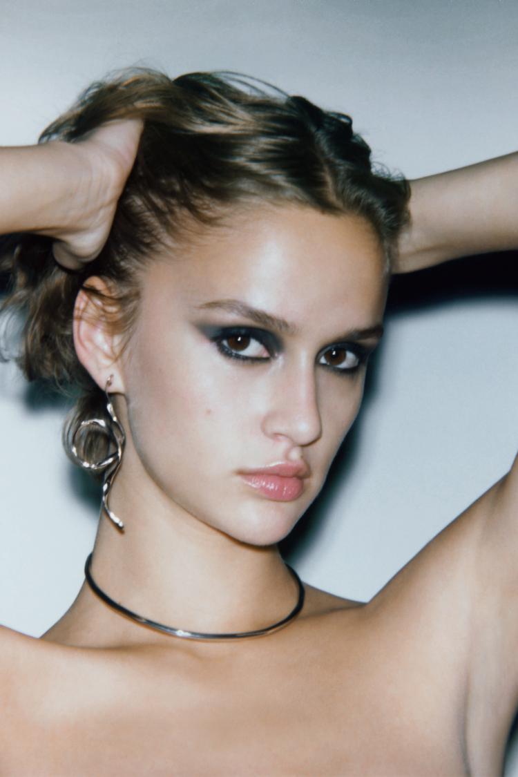 METAL NECKLACE