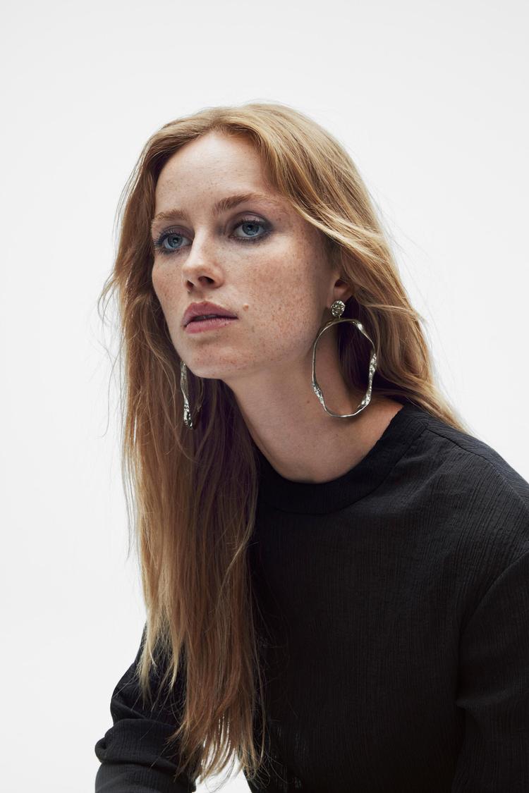 IRREGULAR HOOP EARRINGS - LIMITED EDITION