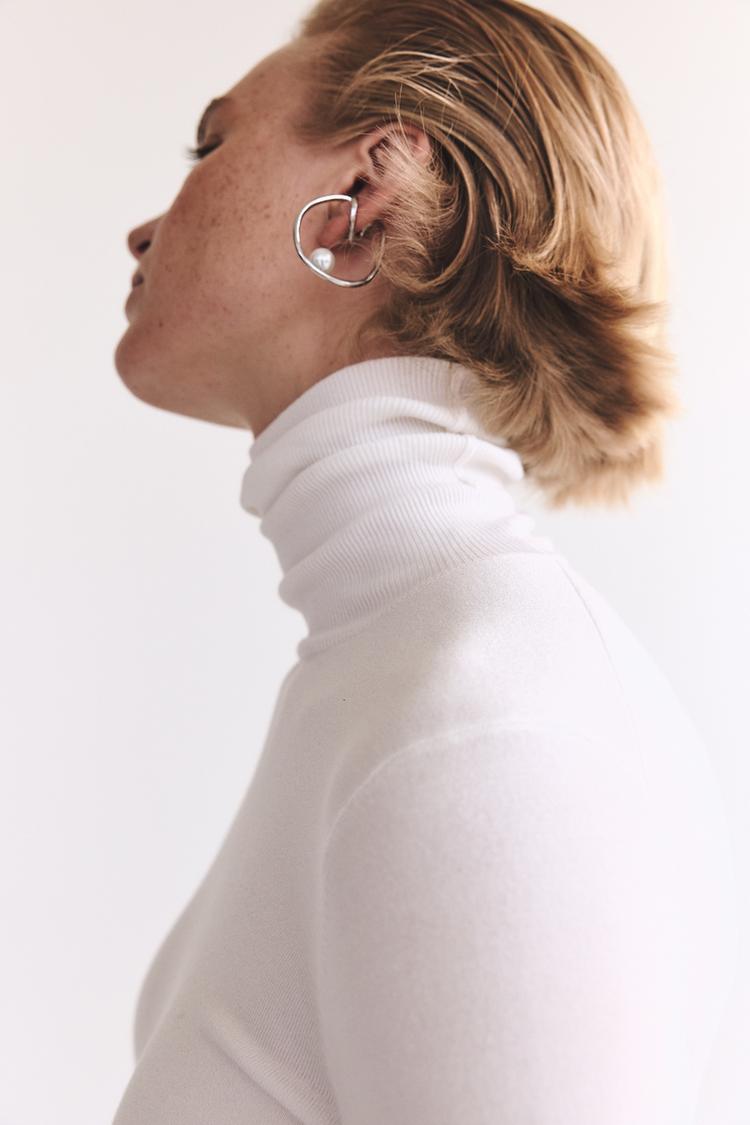 FAUX PEARL EAR CUFF HOOP EARRING