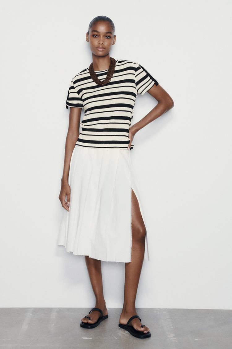STRIPED RUSTIC T-SHIRT WITH TAB DETAIL