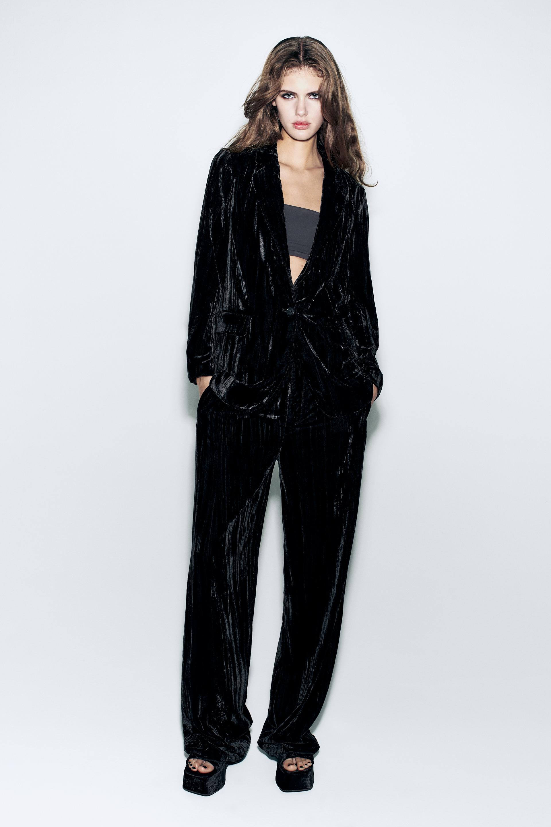 BLAZER EN VELOURS FROISS COLLECTION ZW Noir ZARA Canada blazer-en-velours-froiss-collection-zw-noir-zara-canada