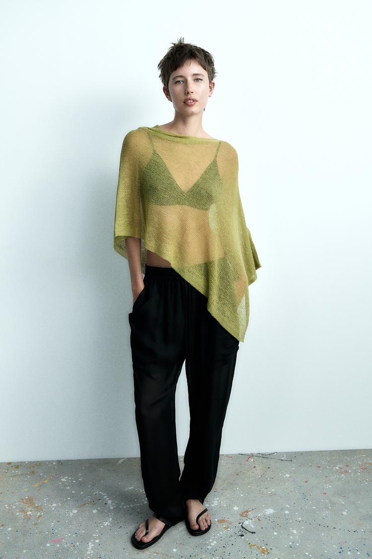 FINE KNIT CAPE TOP