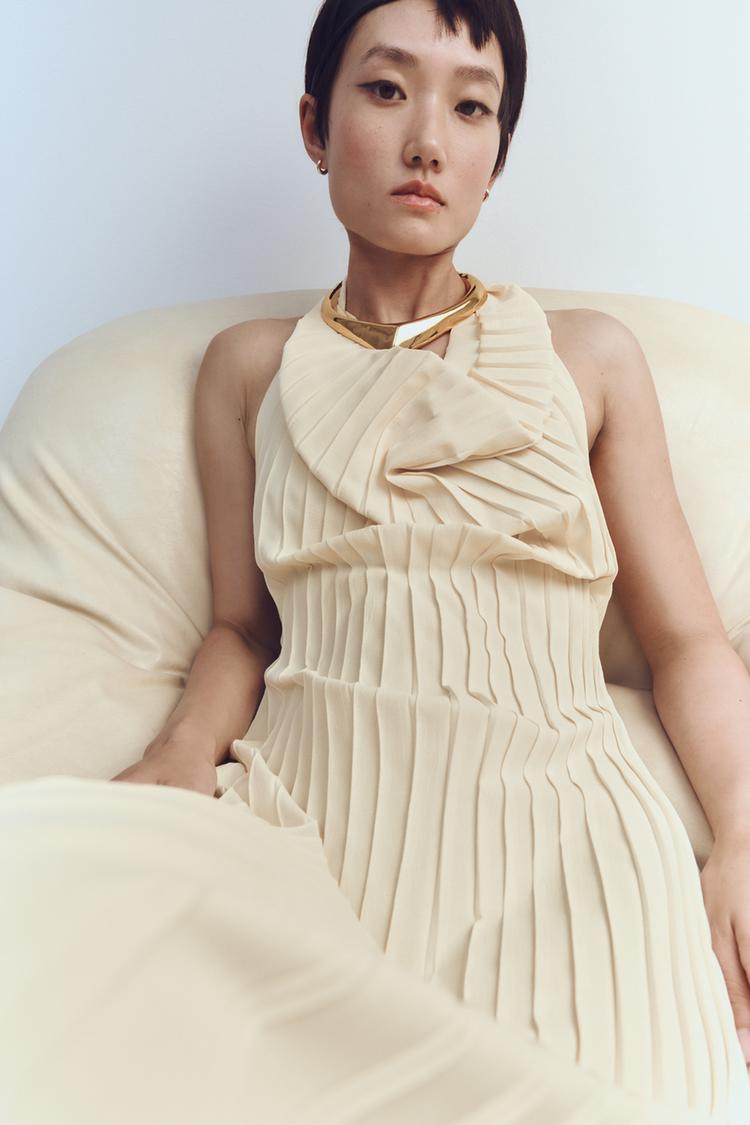 RIGID V-SHAPED CHOKER