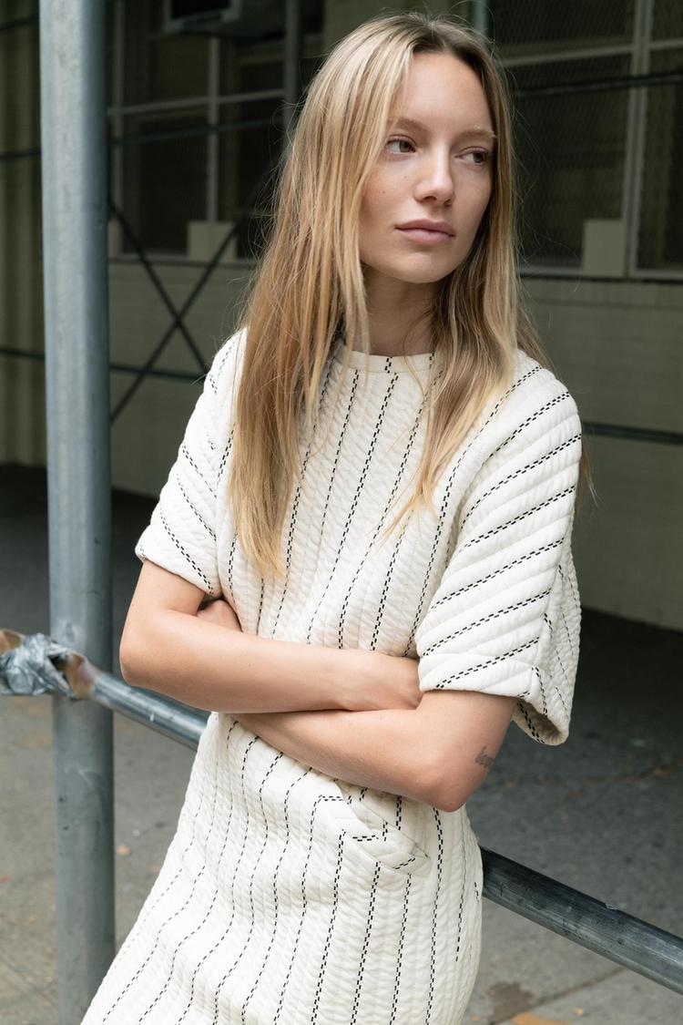 OVERSIZED STRIPED QUILTED DRESS