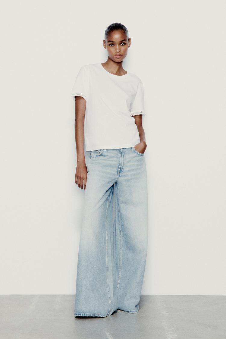 T-SHIRT WITH LACE TRIM SLEEVES