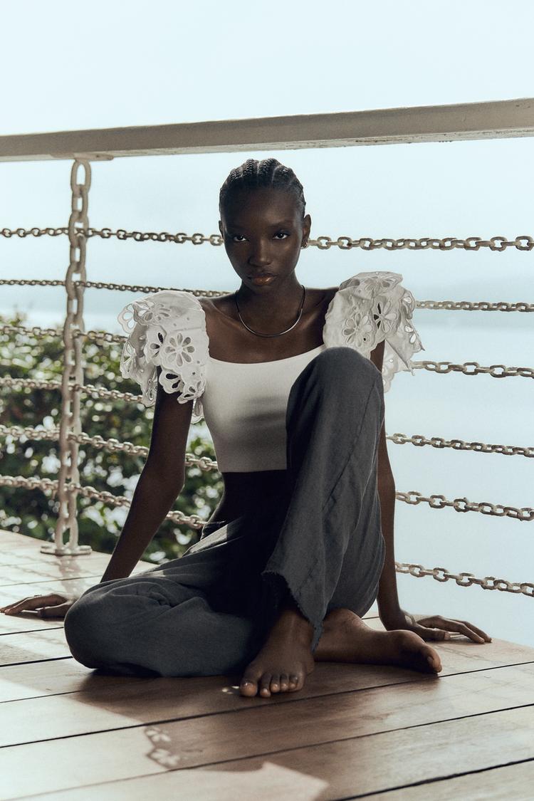 RIBBED TOP WITH EMBROIDERY