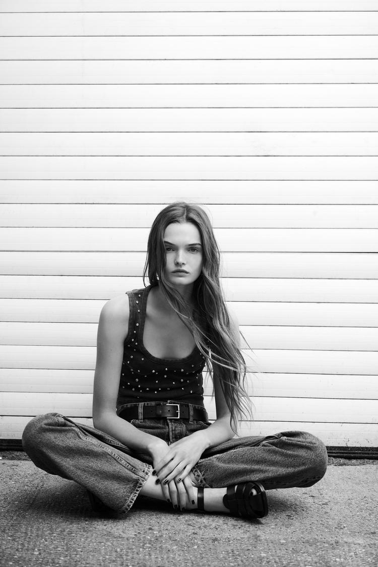 FADED RHINESTONE T-SHIRT