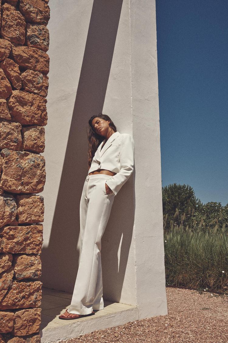 CROPPED DOUBLE-BREASTED BLAZER