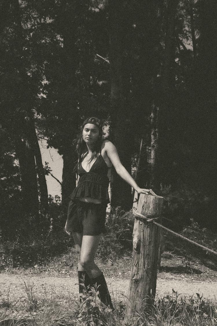 TOP WITH BRAIDED STRAPS