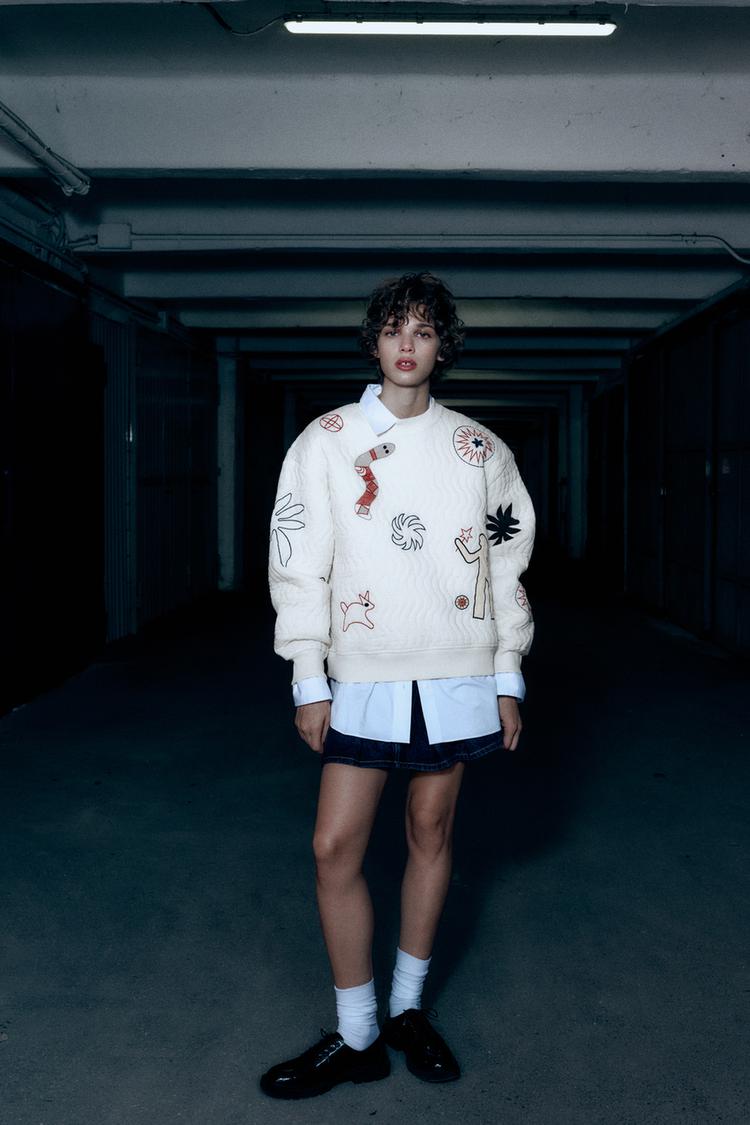 EMBROIDERED QUILTED SWEATSHIRT