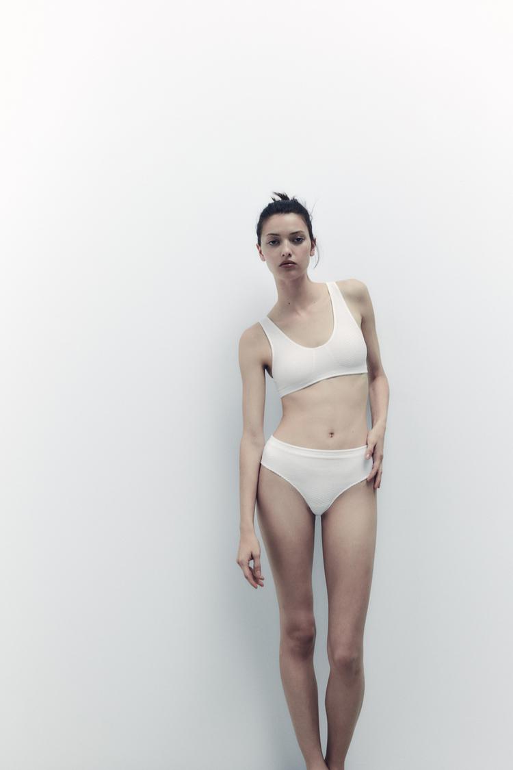 TEXTURED SEAMLESS BRIEFS