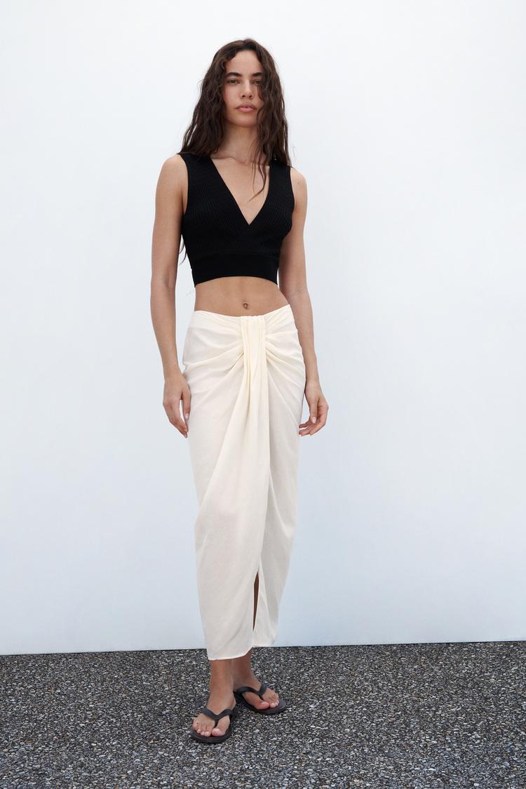 TEXTURED CROP TOP