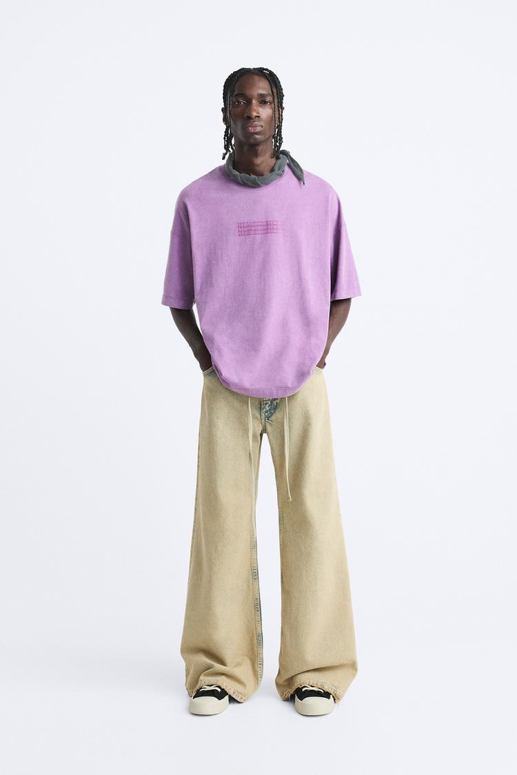 SHIRT WITH CONTRAST SLOGAN