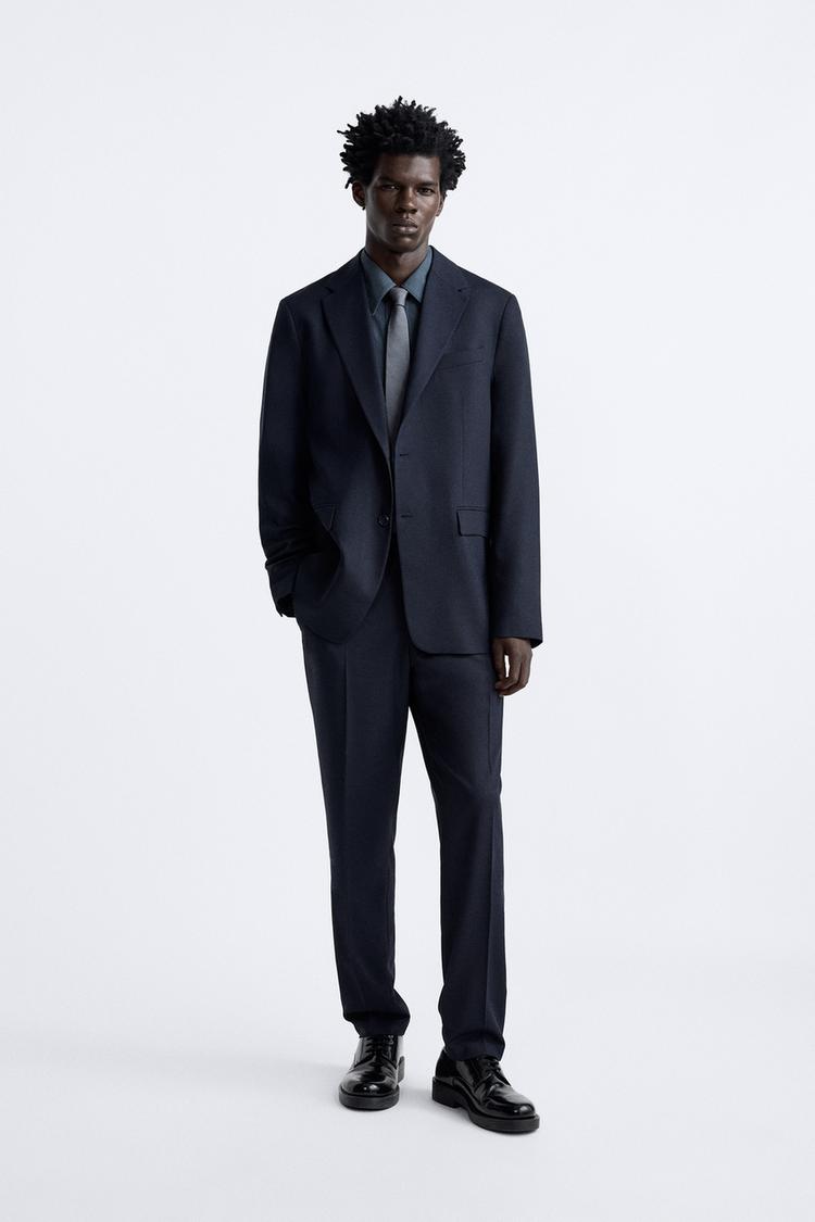 TEXTURED SUIT BLAZER