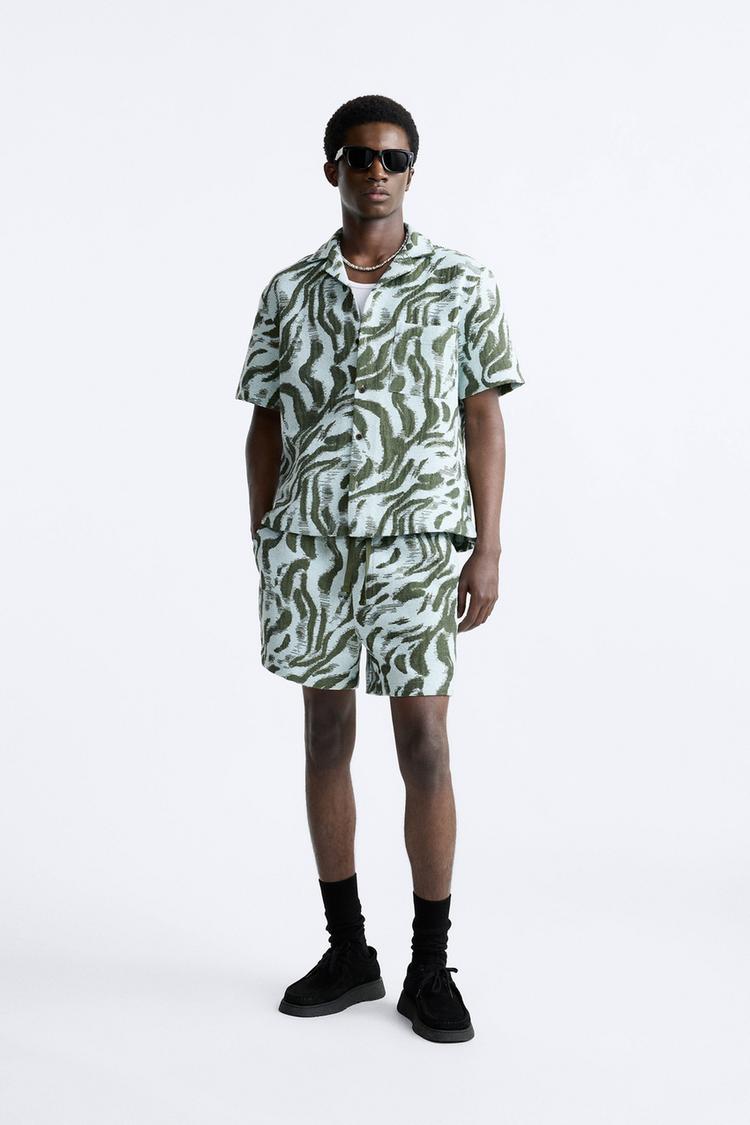 ABSTRACT JACQUARD BERMUDA SHORTS