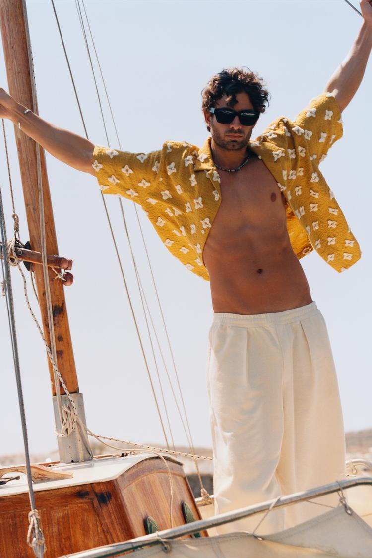 GEOMETRIC JACQUARD SHIRT