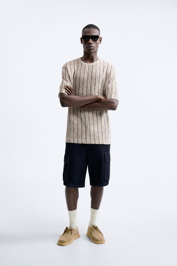STRIPED TEXTURED T-SHIRT