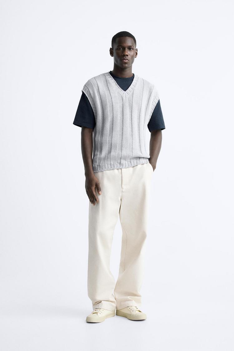 TEXTURED KNIT VEST