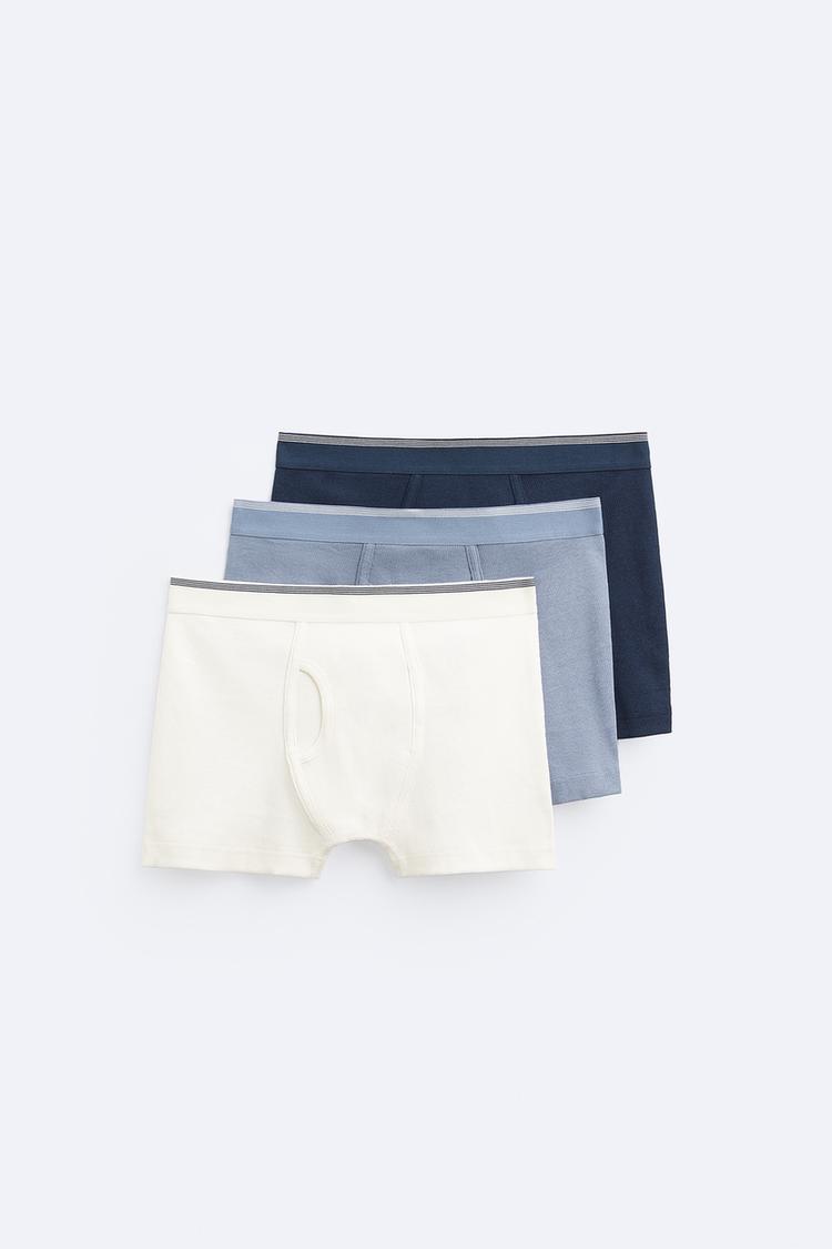 3-PACK OF ASSORTED BOXERS