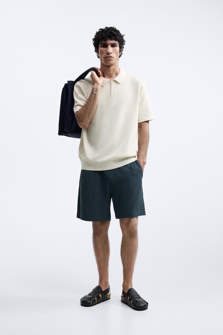 TEXTURED BERMUDA SHORTS