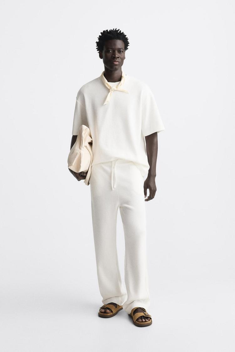 VERTICAL TEXTURED T-SHIRT