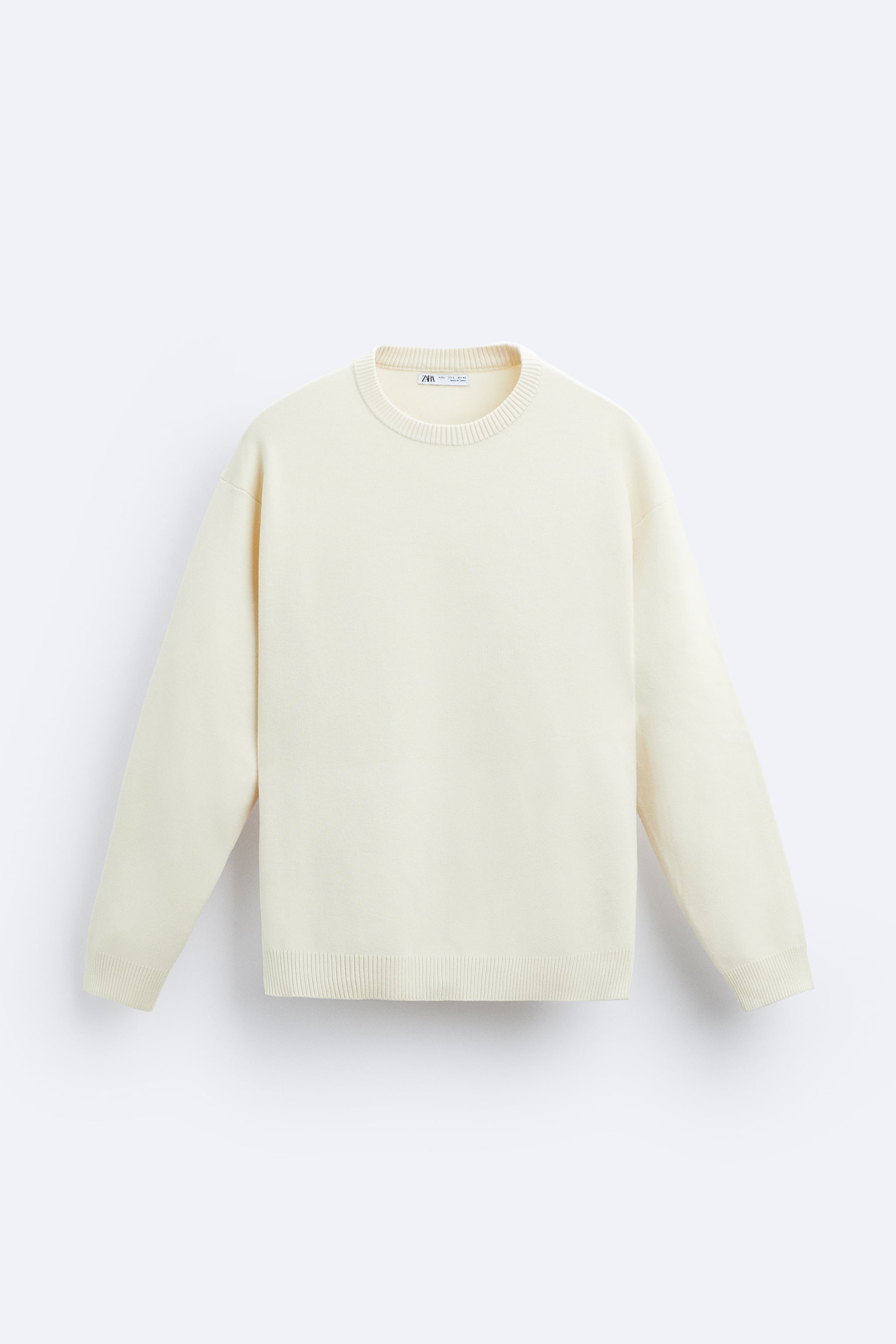 STRUCTURED SOFT SWEATER