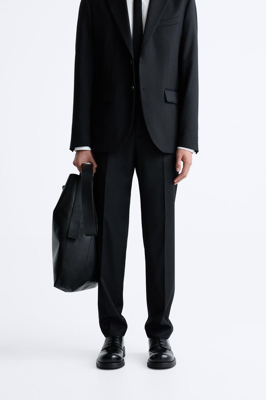 Élégance absolue : la robe noire Zara qui va transformer chaque