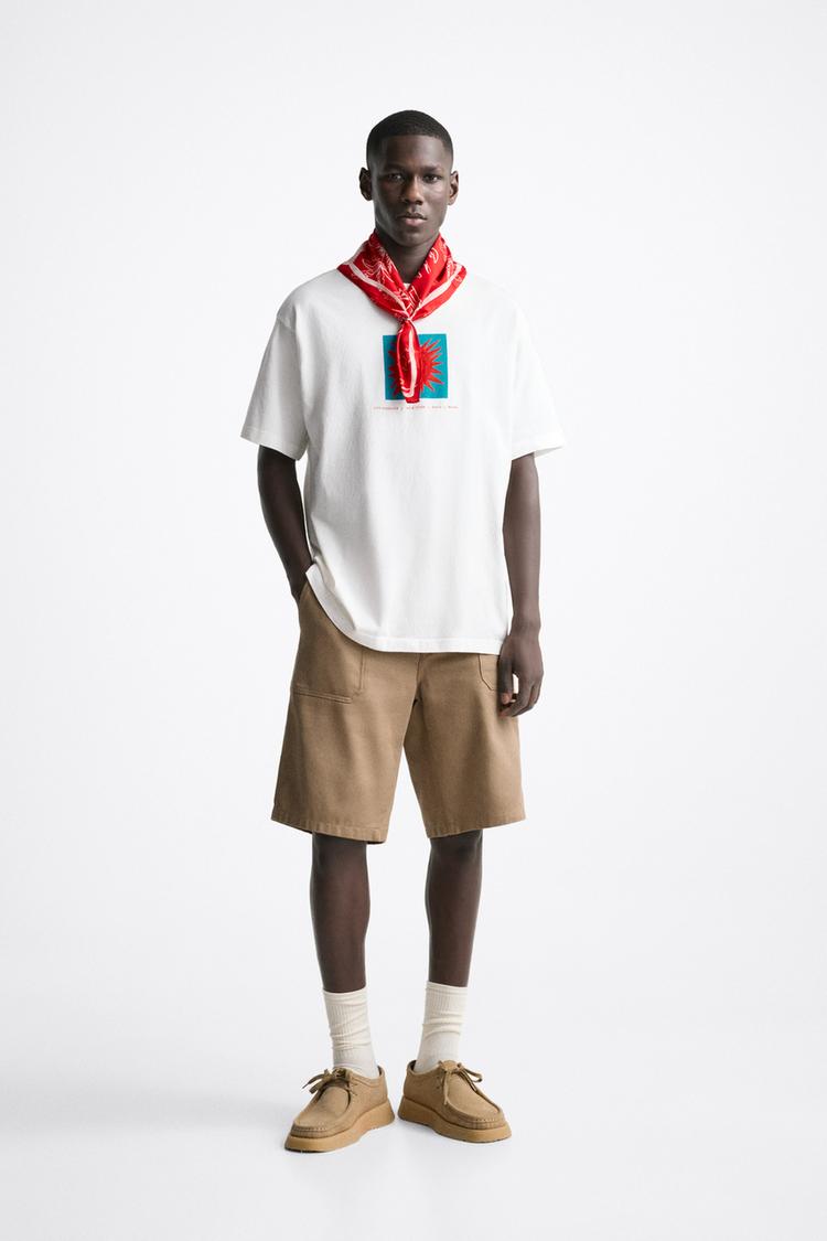 T-SHIRT WITH PRINTED GRAPHICS