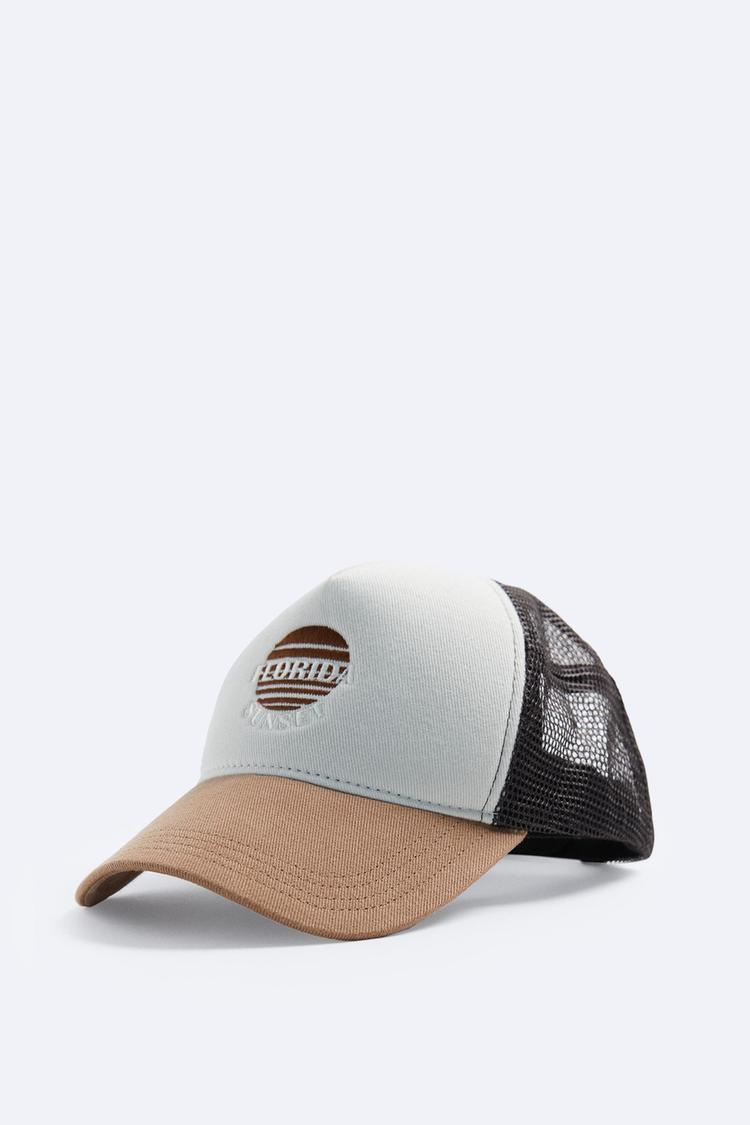 CAP WITH CONTRAST EMBROIDERY
